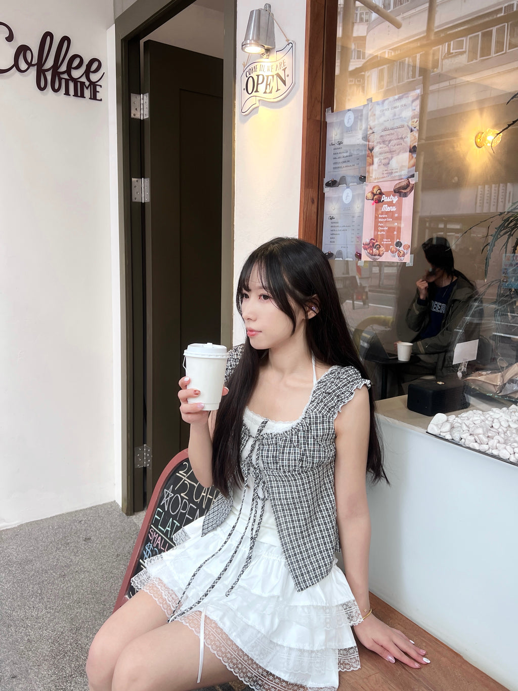 T4265 | 蝴蝶結綁帶格子掛脖吊帶兩件套上衣（2色入）