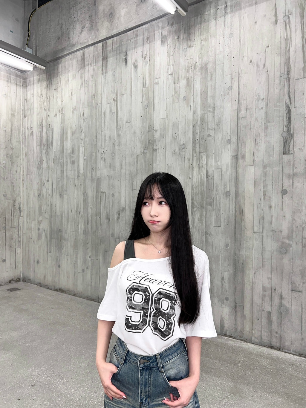 T4237 | 迷彩數字印花露肩大T👣（2色入）