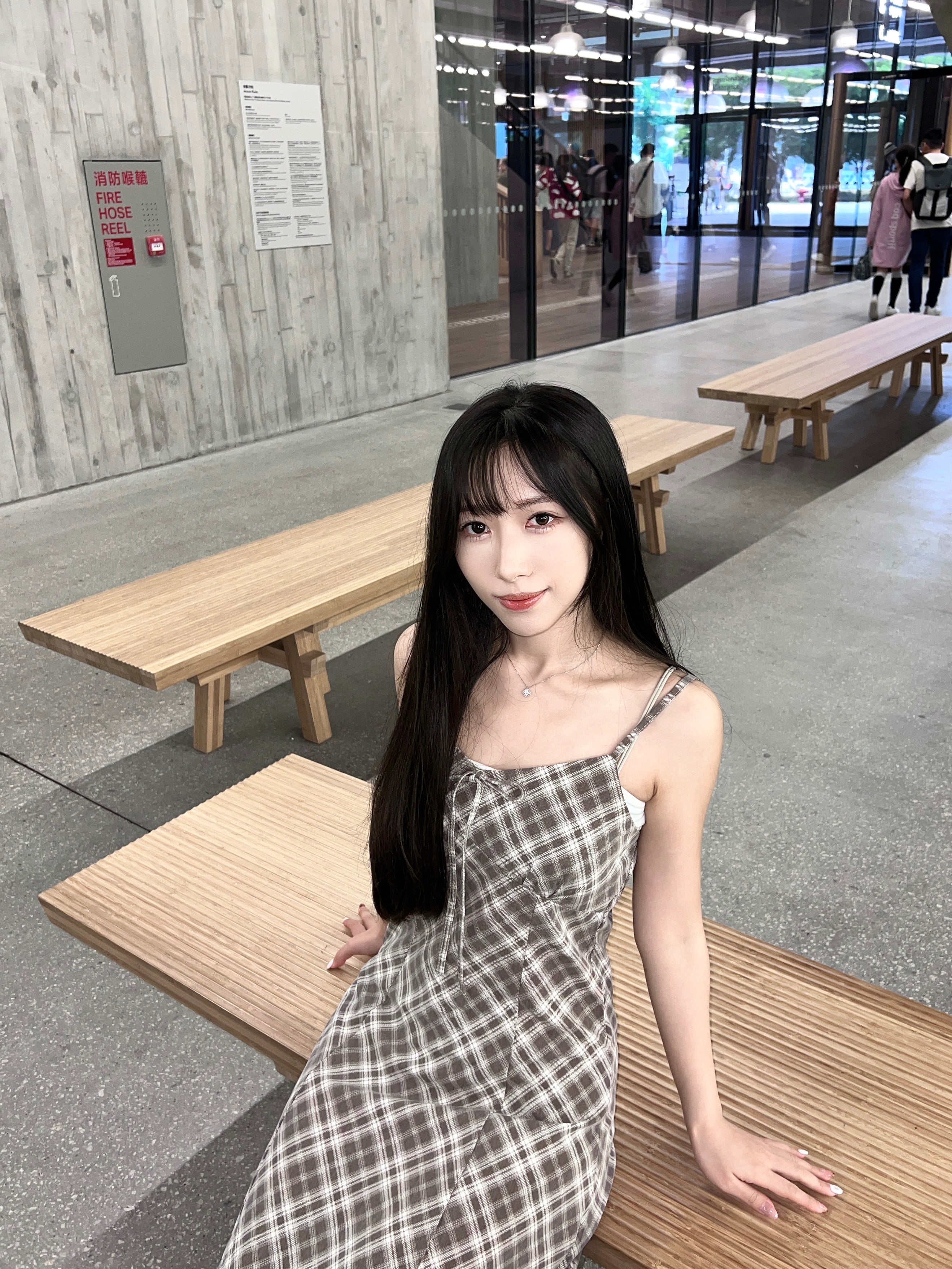 D2115 | 法式蝴蝶結系帶格子吊帶連身裙（2色入）