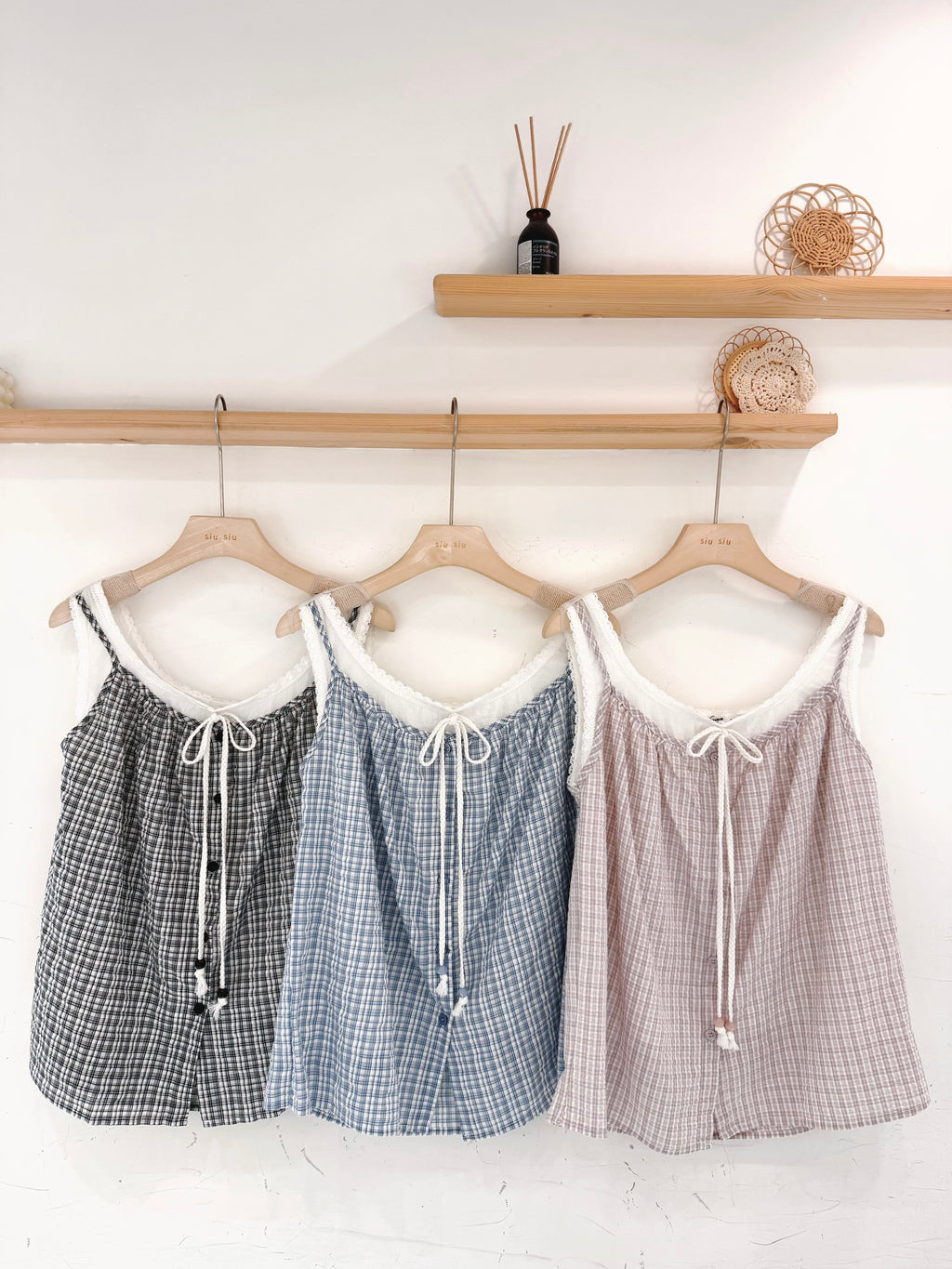 T4242 |田園假兩件格仔吊帶背心👒⋆⑅˚₊（3色入）